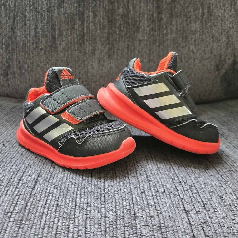 Adidas Kids Toddler Black and Red Sneakers - Picture 2 of 13